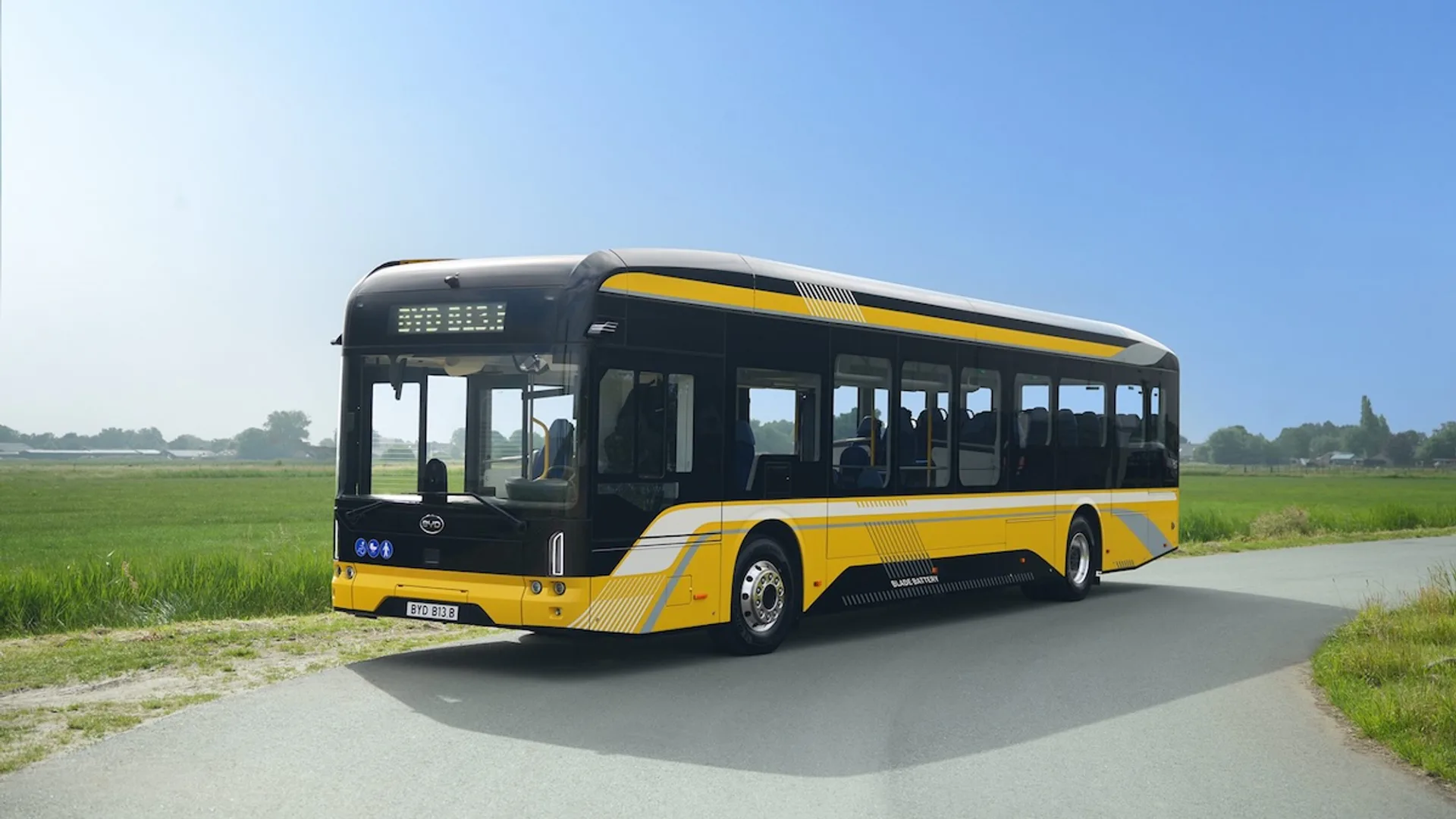 BYD lancia in Europa il nuovo autobus elettrico B13.b con 700 km di autonomia