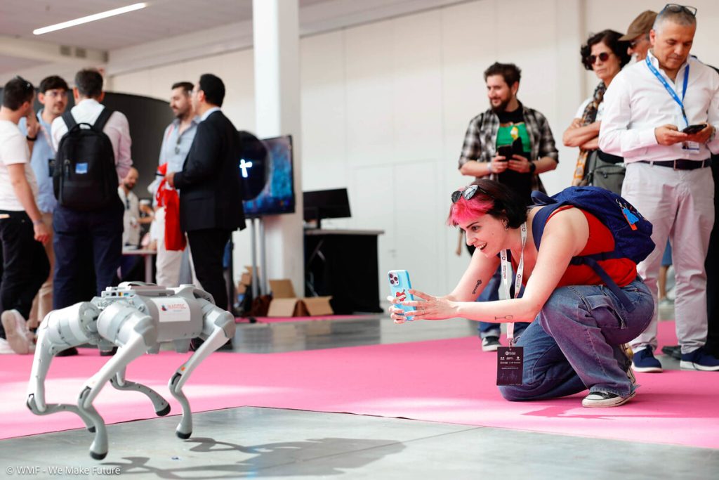 Cane robot WMF Bologna 2026: startup, AI e innovazione per la mobilità | Elettronauti.it