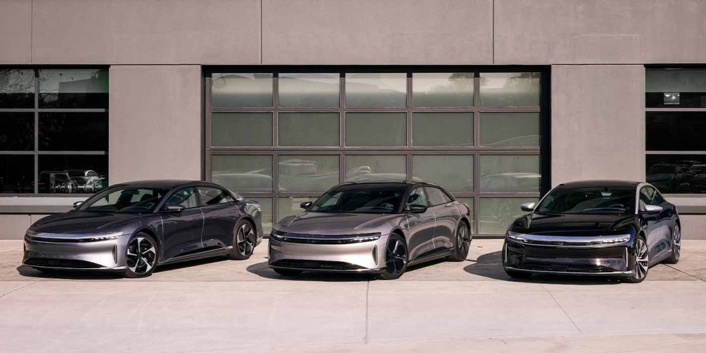 Il primo SUV elettrico Gravity di pre-produzione di Lucid esce dall'assemblaggio | Elettronauti.it