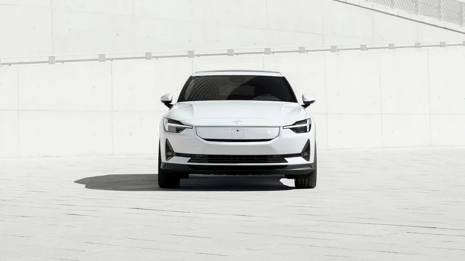 Polestar 2 - 2024 con un leggero aumento di prezzo, ma una gamma e nuove funzionalità aumentate