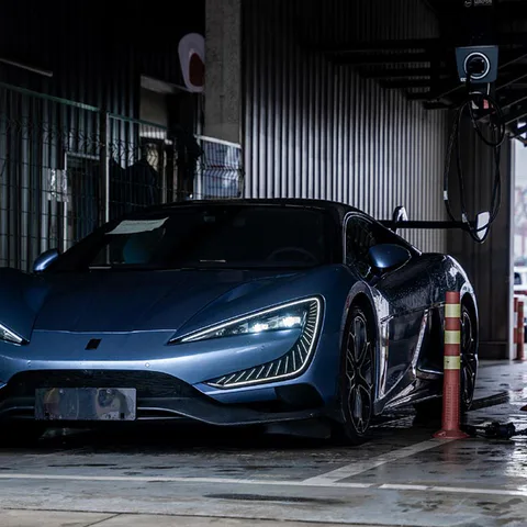 Le supercar U9 Yangwang in viaggio verso Goodwood