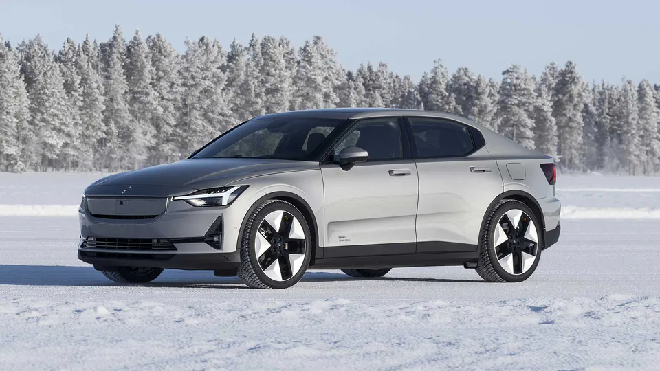 Polestar 2: tutte le novità per il nuovo model year, tra aggiornamenti estetici, interni e tecnologia
