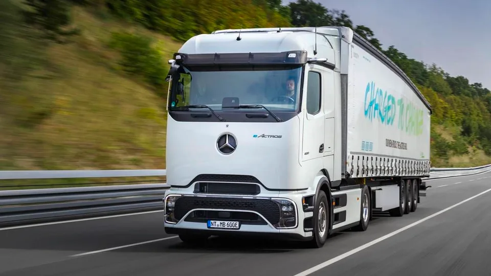 Mercedes eActros 600: supera Tesla Semi in efficienza