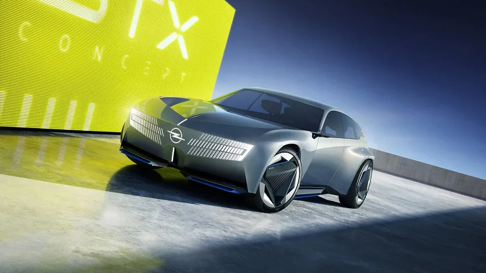 Opel STX Concept presentazione
