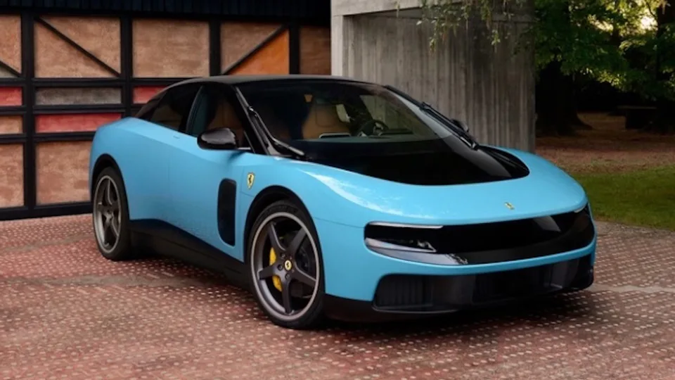 Ferrari Luce, debutta la prima elettrica da 1.050 CV