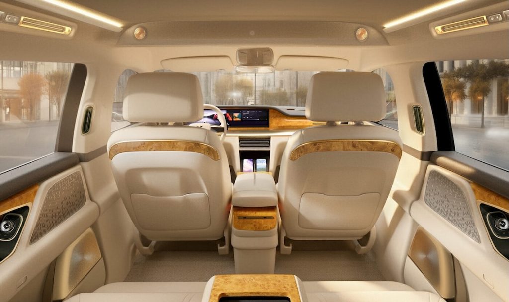 VinFast lancia due modelli ultra-lusso Lac Hong | Elettronauti.it