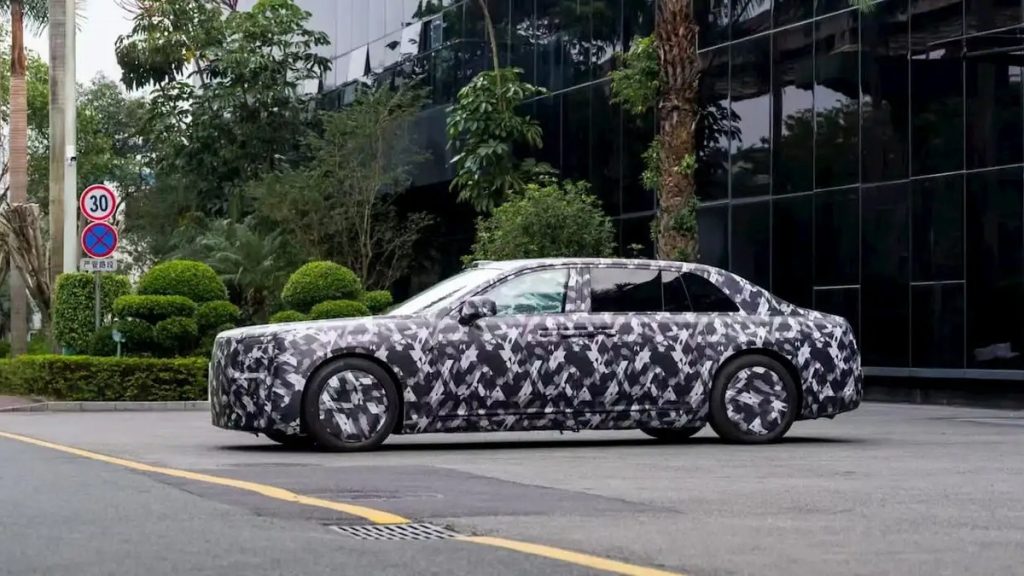 BYD Yangwang HU, berlina di lusso a stato solido | Elettronauti.it