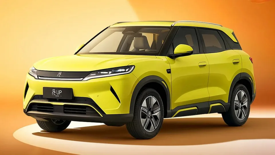 BYD Atto 2 2027: più autonomia, prezzi da 9.700€