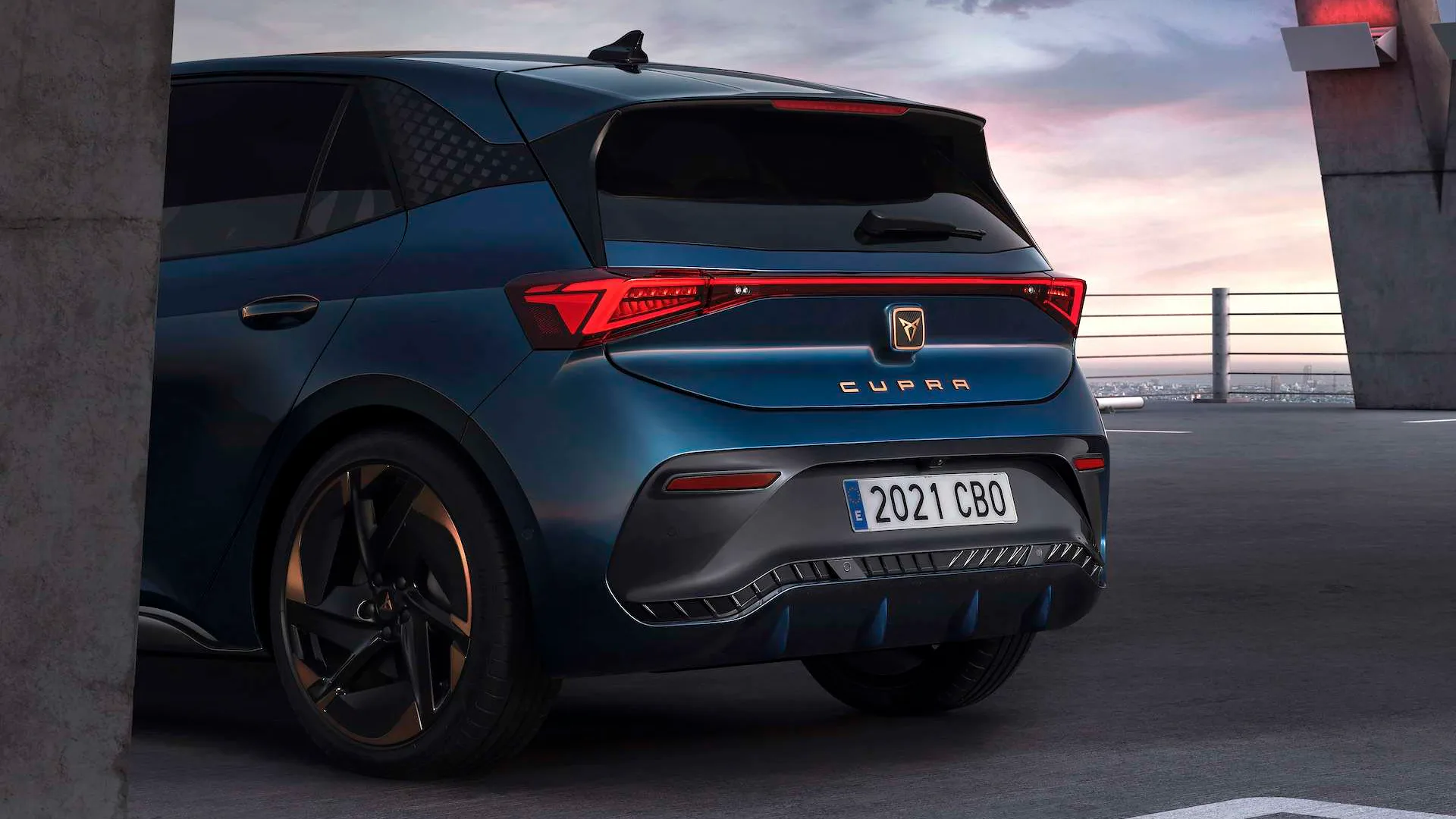 Cupra Born - Ricarica più velocemente e ritornano gli ADAS