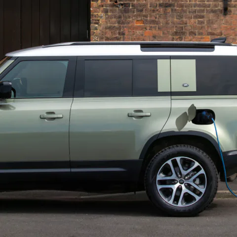 Jaguar Land Rover Defender electrico