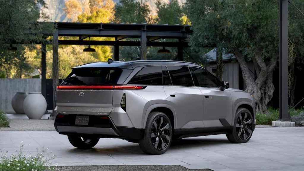Toyota Highlander EV: rinvio al 2027, gap in vista | Elettronauti.it