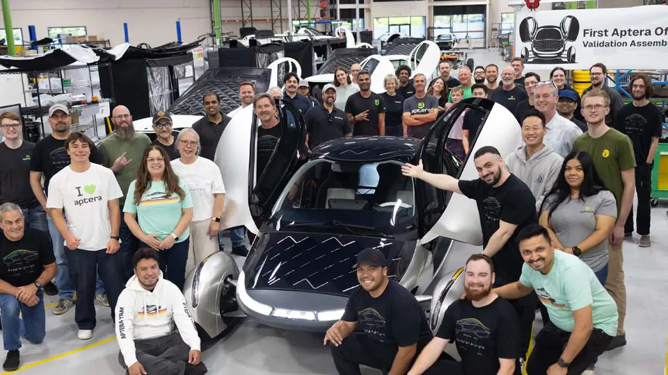 Aptera completa il primo Solar EV per l’omologazione