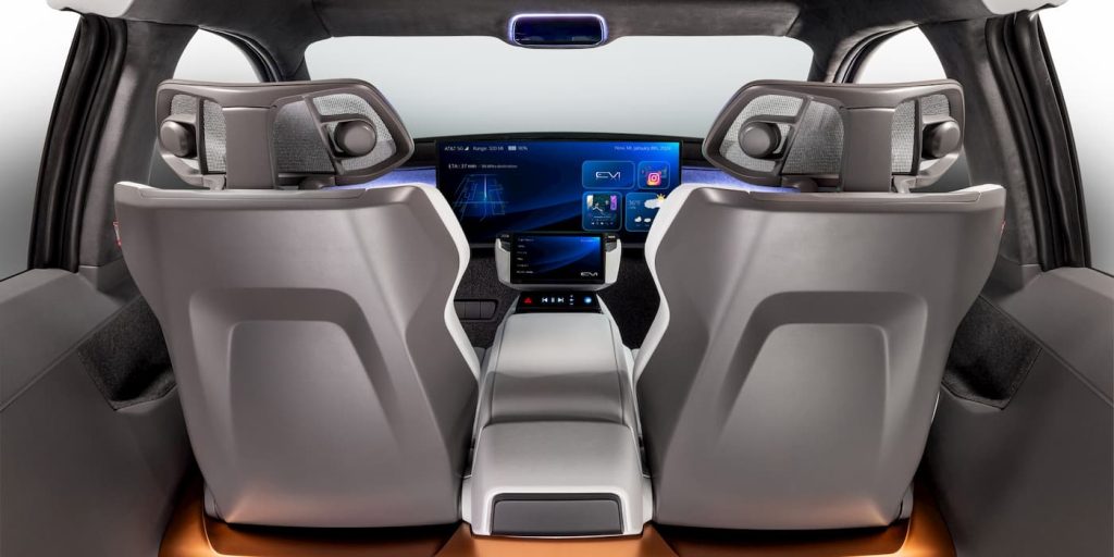 Interni di nuova generazione Yanfeng per i veicoli elettrici con sedili Smart Cabin | Elettronauti.it