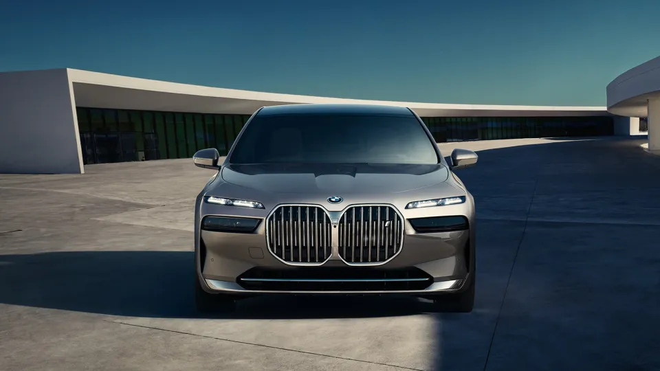 BMW i7 - Il lusso elettrizzato
