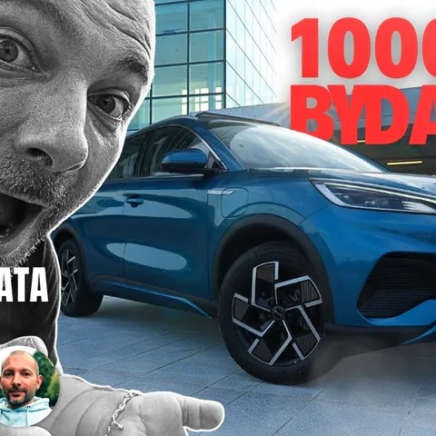 Copertina del video sulla prova autostradale della BYD Atto 3, con analisi di consumi e curva di ricarica