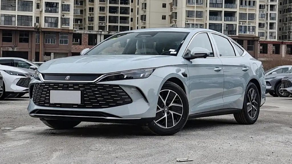 Geely EX2 e BYD Qin L: MIIT segnala irregolarità | Elettronauti.it