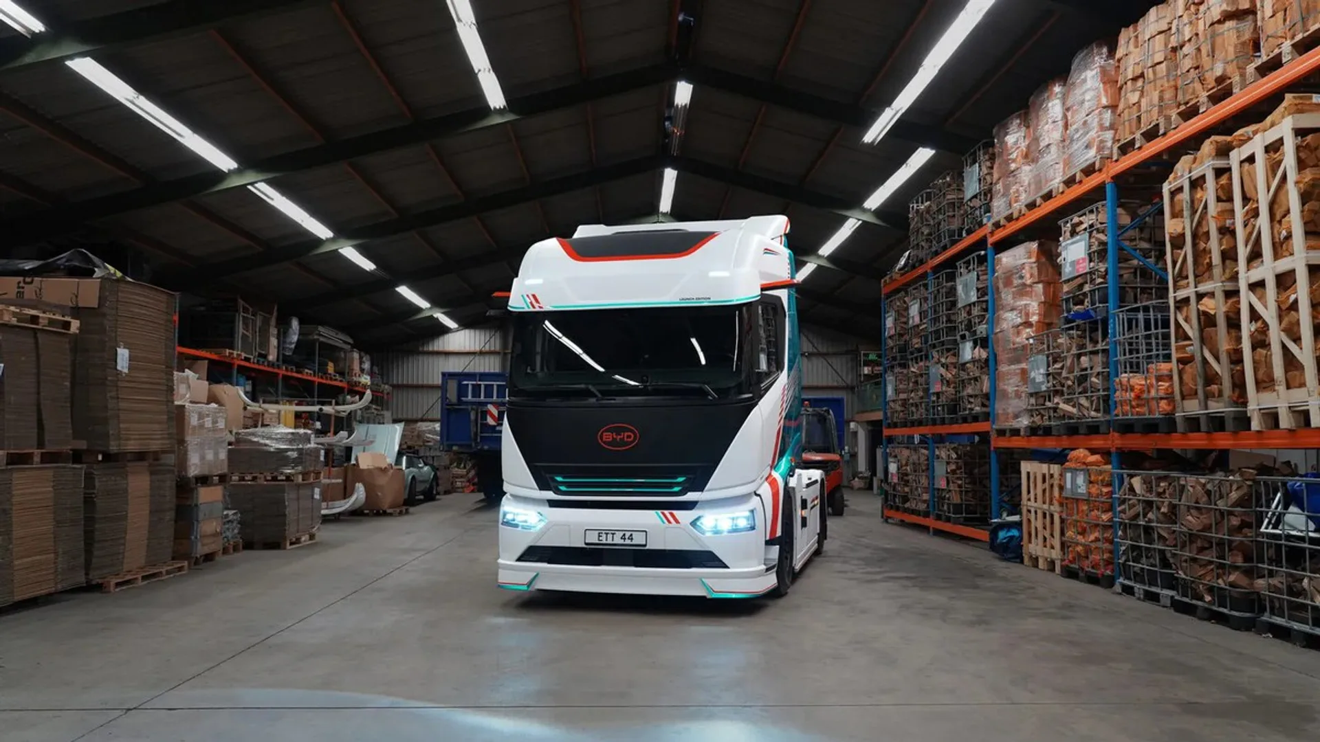BYD ETT44, camion elettrico da 600 km e 1,5 MW