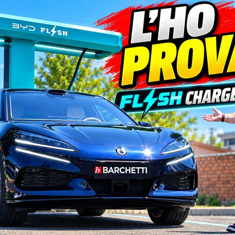 Copertina del video dedicato alla prova di ricarica BYD Flash Charge con la Denza Z9 GT