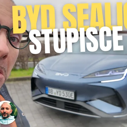 Copertina del video dedicato alla prova della BYD Sealion 7, alla ricarica e alle tecnologie di bordo