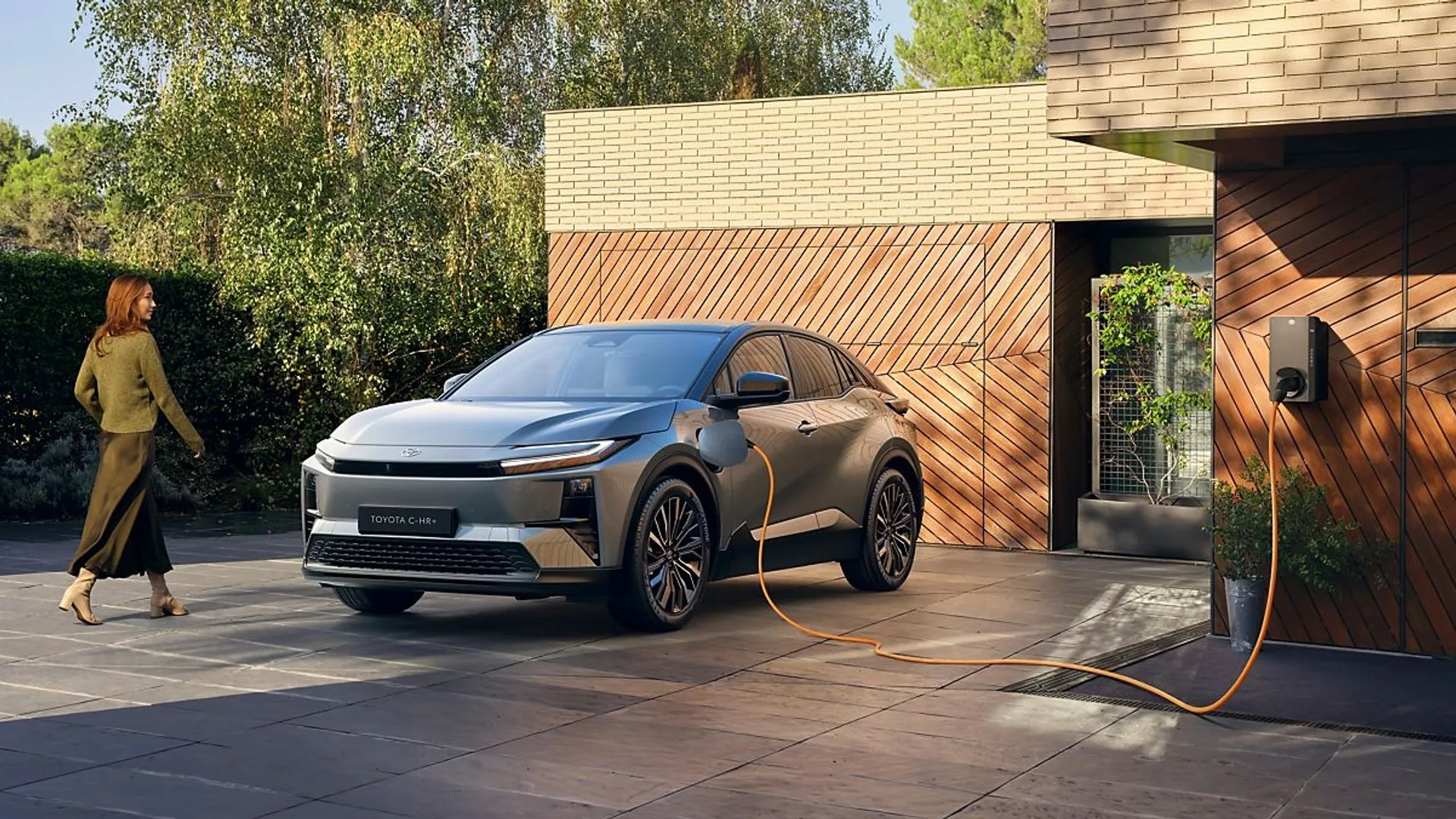 Toyota C-HR+ elettrica: autonomia fino a 607 km