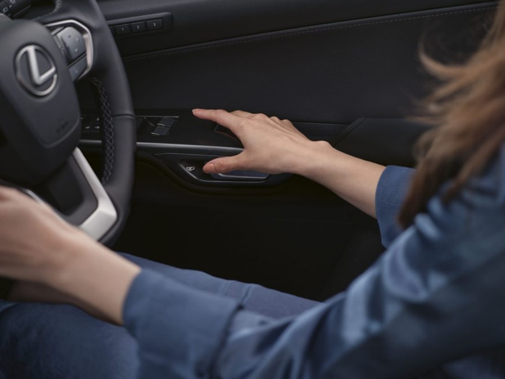 Exit warning system previene il fenomeno: “Car Dooring” | Elettronauti.it