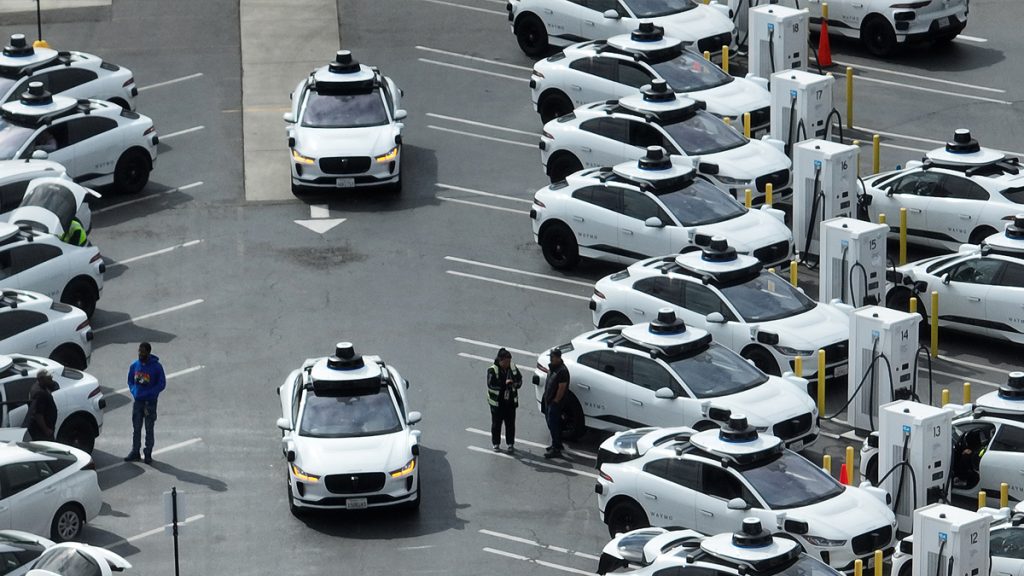 Come funziona il controllo remoto dei
robotaxi: il caso Waymo e i piani di Tesla ad
Austin | Elettronauti.it