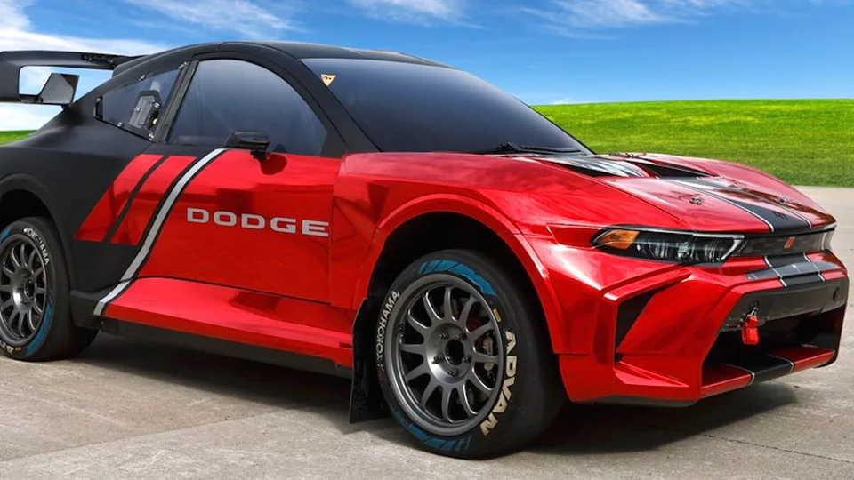 Dodge Hornet R/T elettrica accelera di quasi 2G da ferma.