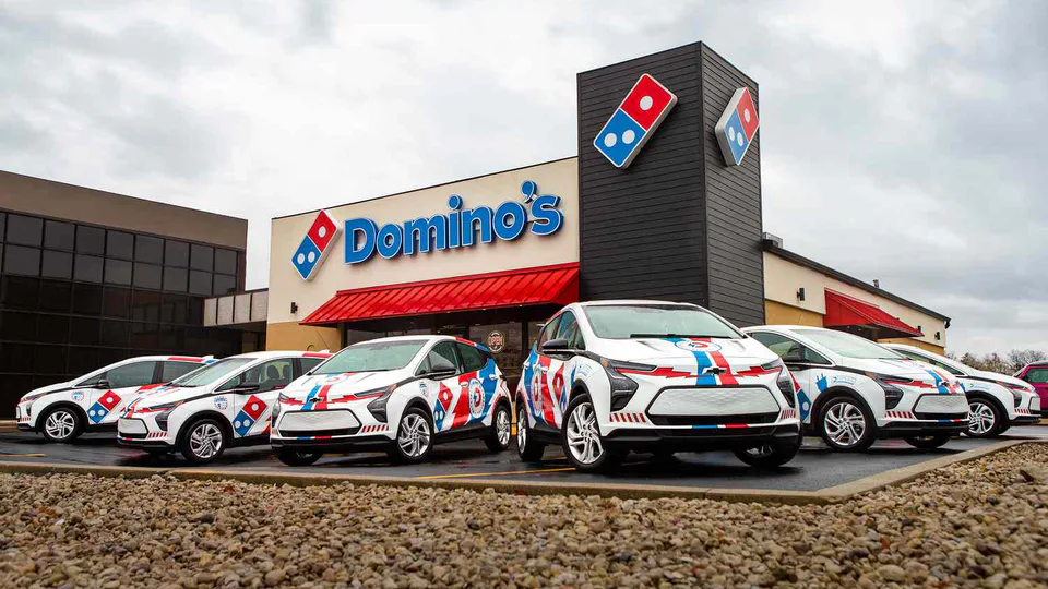 Domino's Pizza - Via alle consegne elettriche con 800 Chevrolet Bolt