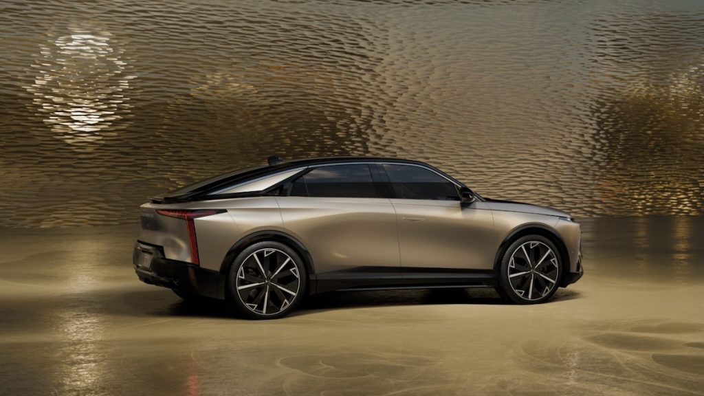 DS 8 elettrica: prezzi ufficiali e autonomia fino a 749 km per la berlina di lusso Citroën | Elettronauti.it