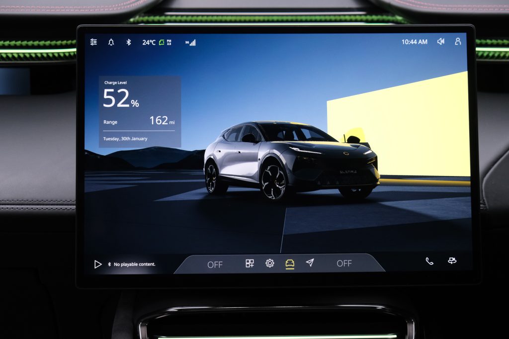 Lotus pensa che il futuro delle auto sportive sia il software | Elettronauti.it