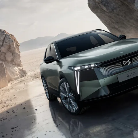 Da Melfi il nuovo SUV premium elettrico DS N°7