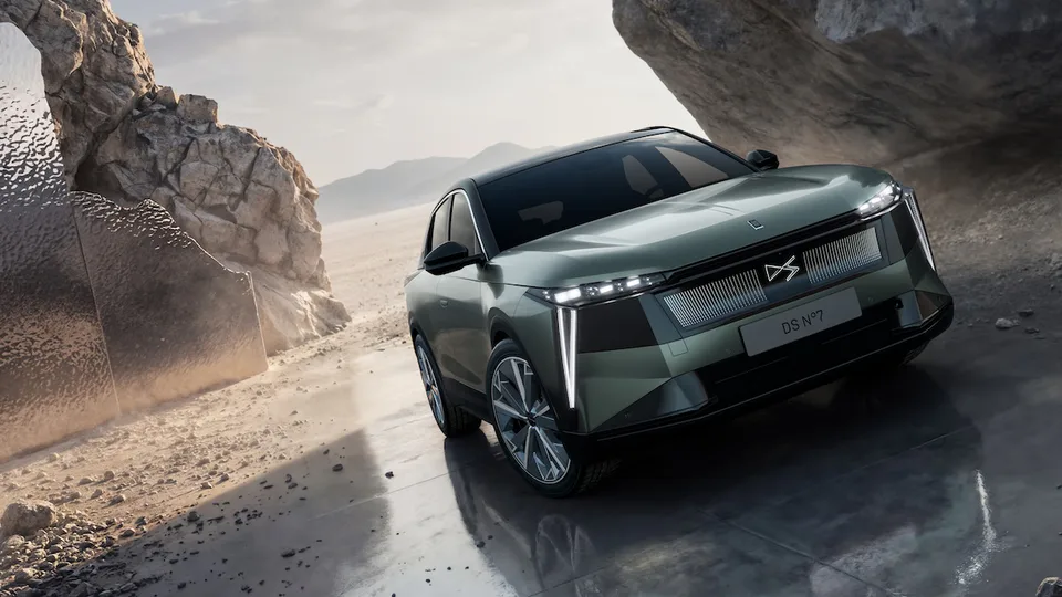 Da Melfi il nuovo SUV premium elettrico DS N°7