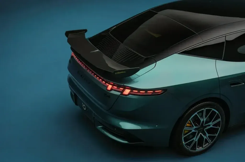 Lynk & Co 10 e 10+: prezzi, autonomia e prestazioni | Elettronauti.it
