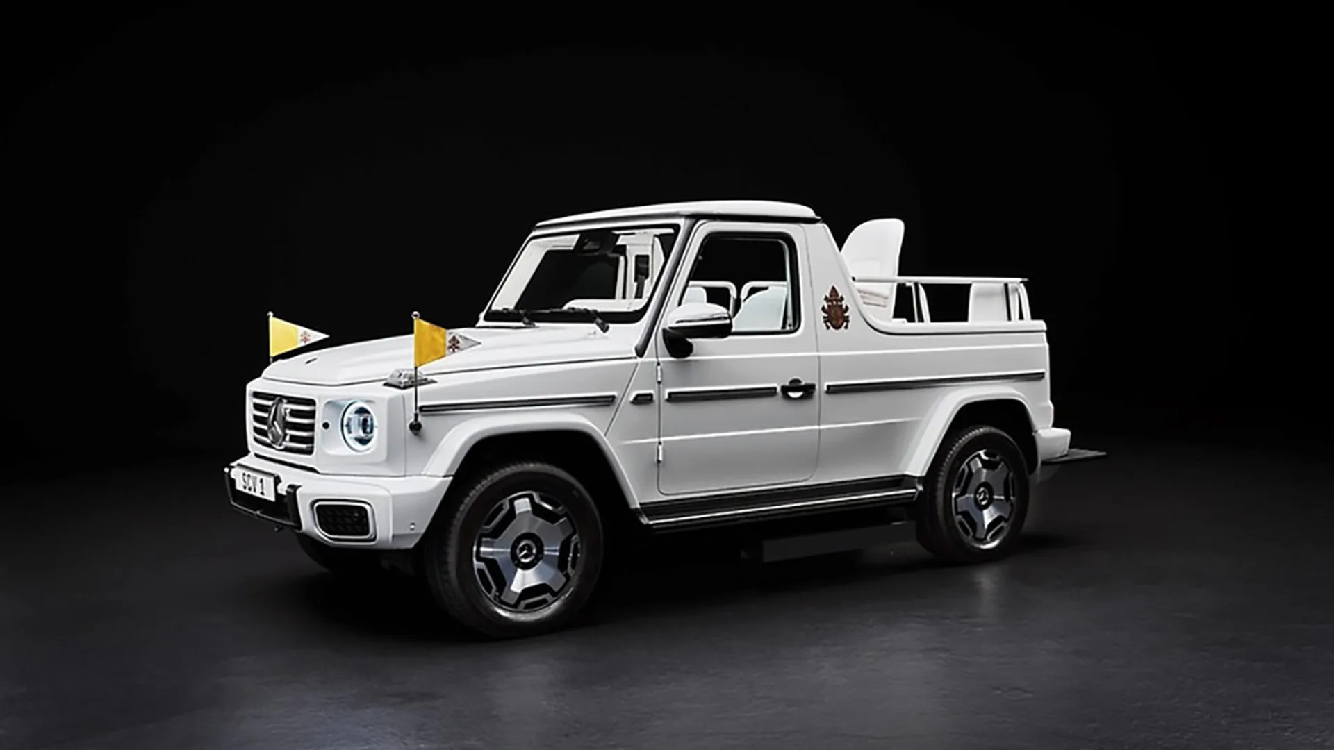 Un nuova Mercedes Classe G Elettrica per Papa Francesco