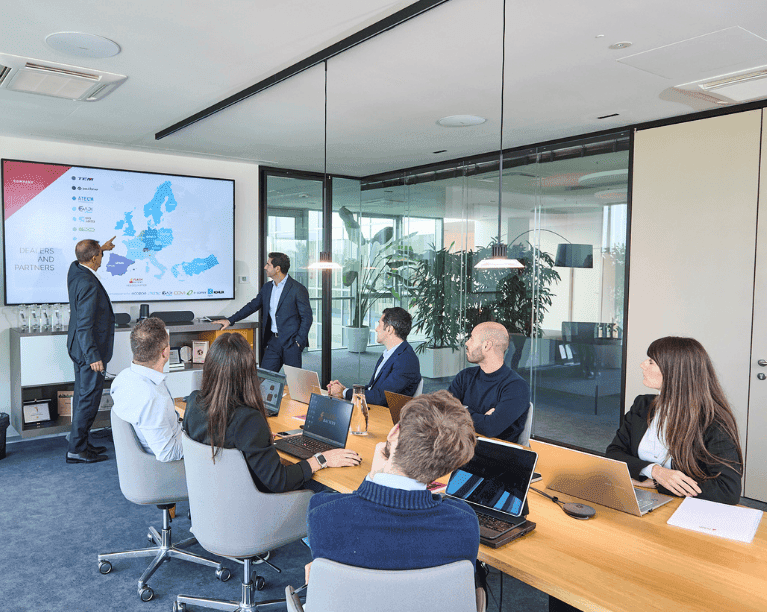 Flash Battery, meeting aziendale | Elettronauti.it