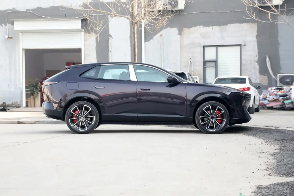 Mazda CX-6e 2026: nuova versione EV ed EREV dalla Cina | Elettronauti.it