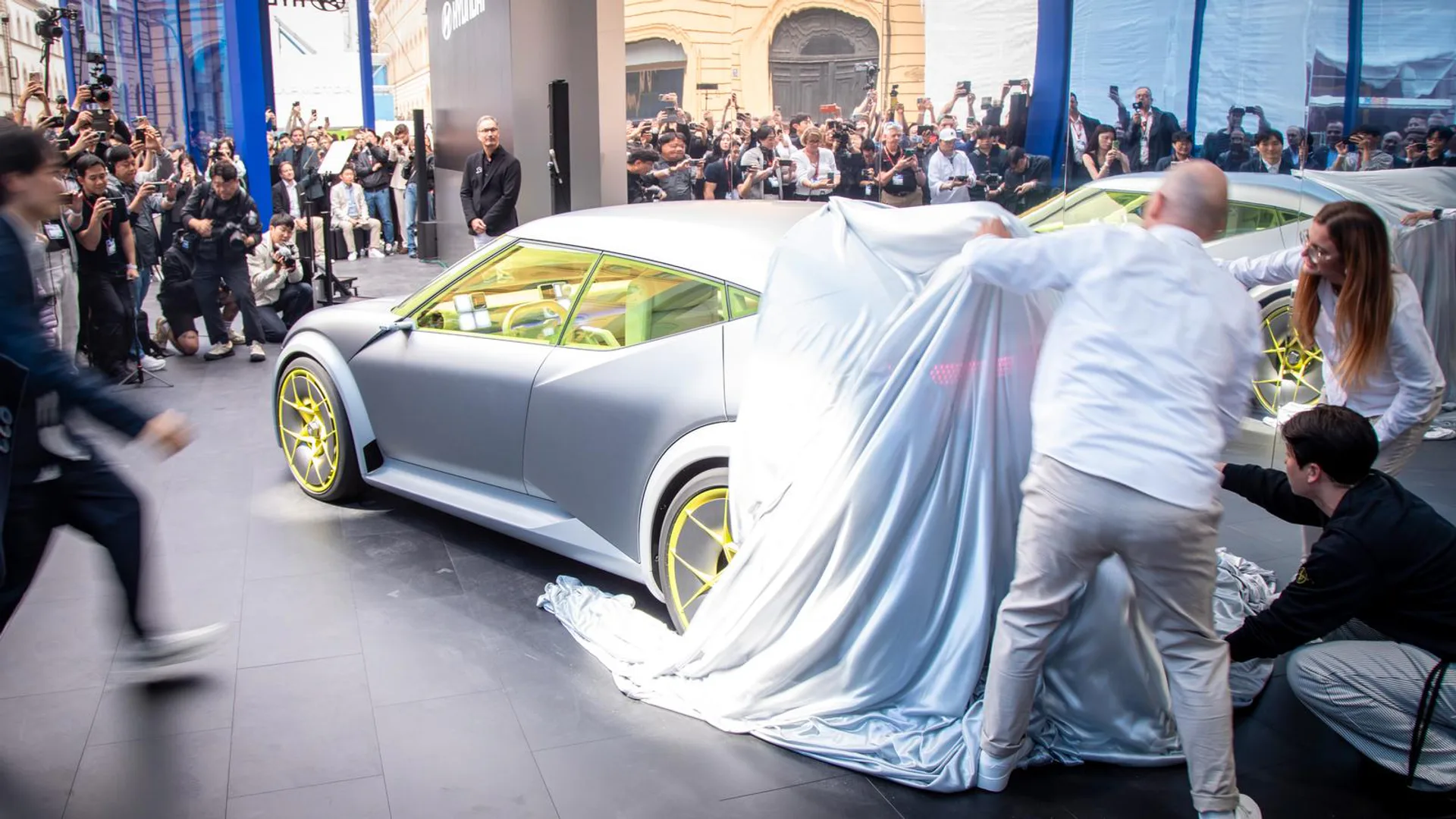 Hyundai IONIQ 3: Concept Three anticipa la nuova elettrica