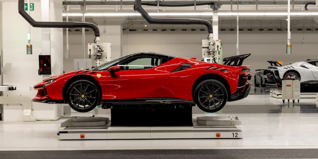 Il nuovo e-building Ferrari apre in vista del debutto della prima auto sportiva EV | Elettronauti.it