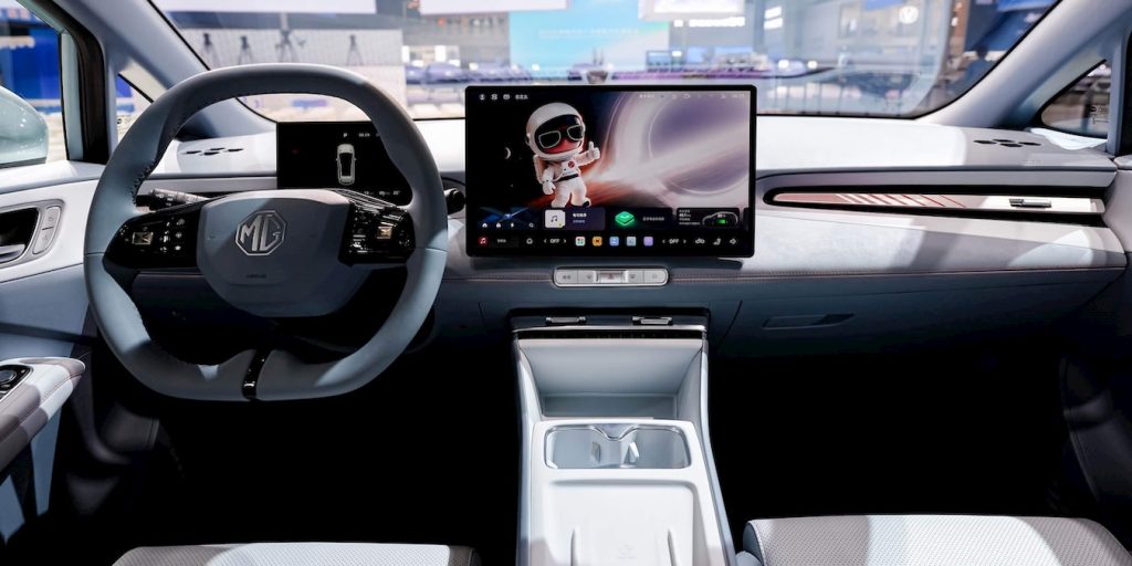MG 4X: SUV elettrico con batteria semi-solida | Elettronauti.it