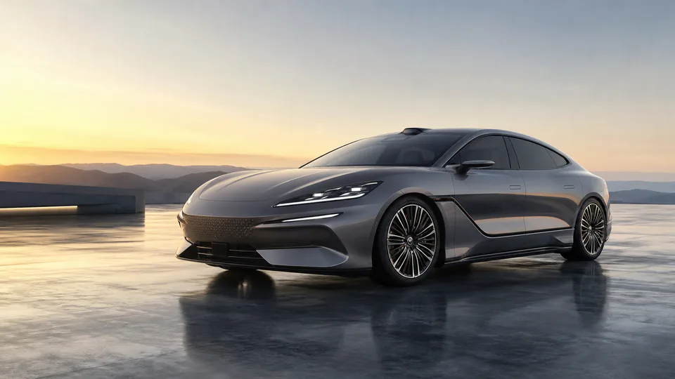 Denza Z9S, berlina elettrica con autonomia CLTC dichiarata fino a 1.100 km