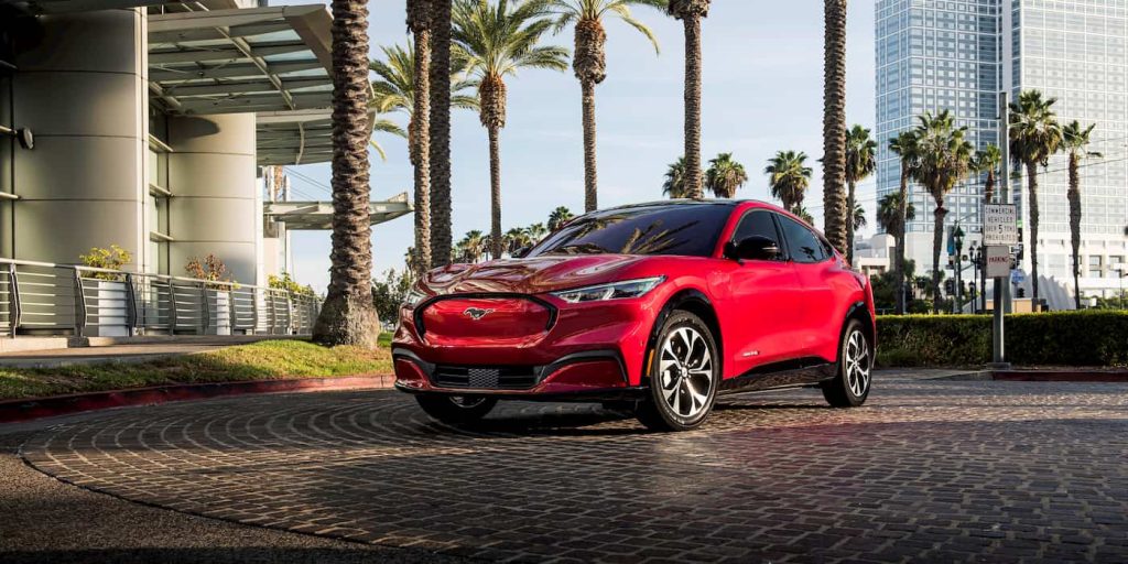 Ford salva la radio AM, tutti i proprietari di veicoli elettrici esistenti e futuri avranno accesso | Elettronauti.it