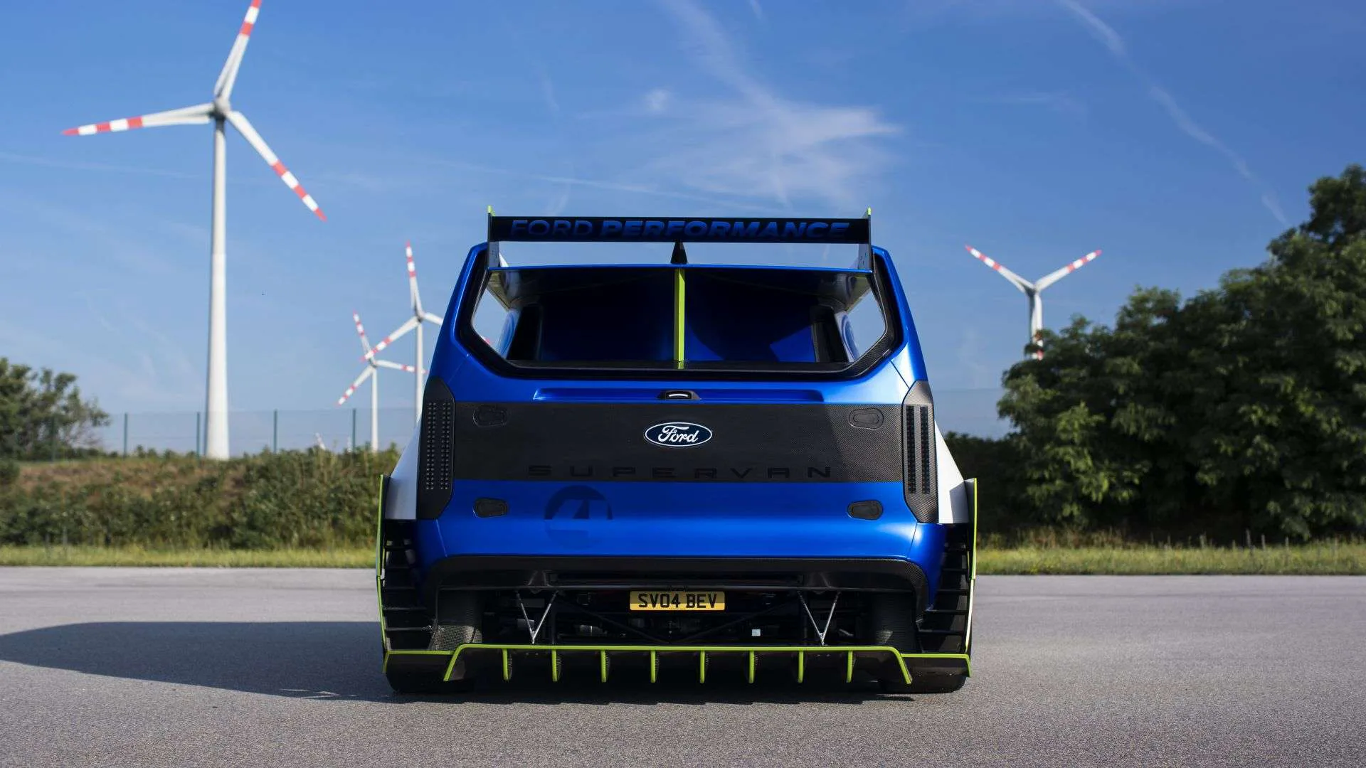 Posteriore di ford supervan 2022