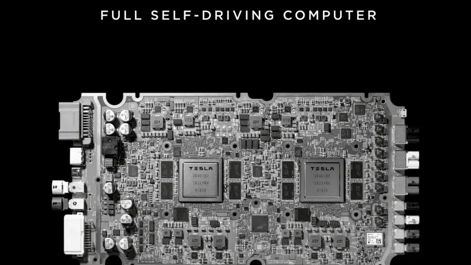 Tesla si impegna per fornire guida autonoma su HW3