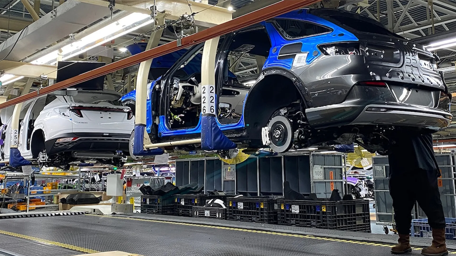 Genesis GV70 - Il primo Suv completamente elettrico prodotto negli USA
