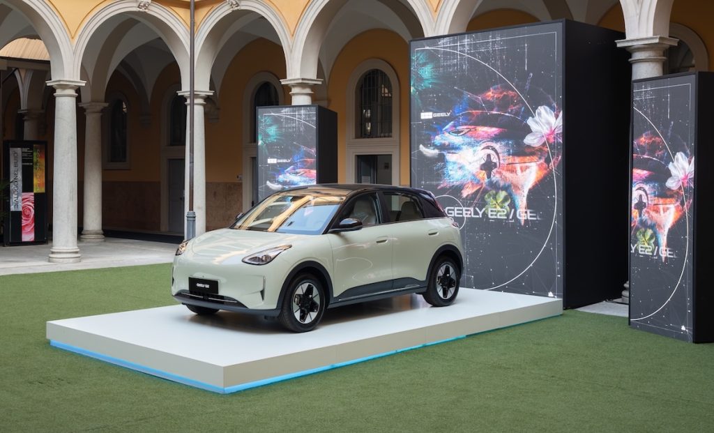 Geely E2 debutta alla Milano Design Week 2026 | Elettronauti.it