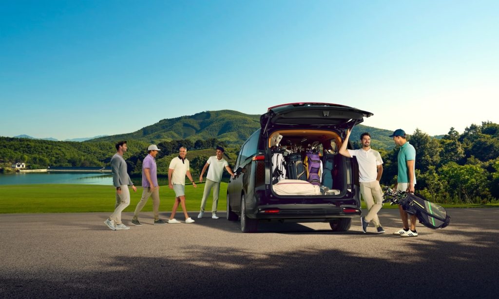 Faraday Future FX Super One: debutta il minivan elettrico di lusso con griglia LED “F.A.C.E.” | Elettronauti.it