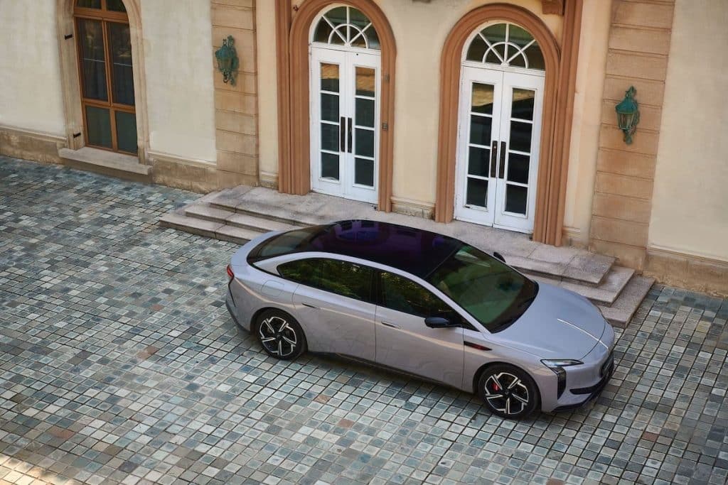 FAW accelera sulle batterie allo stato solido per Hongqi | Elettronauti.it