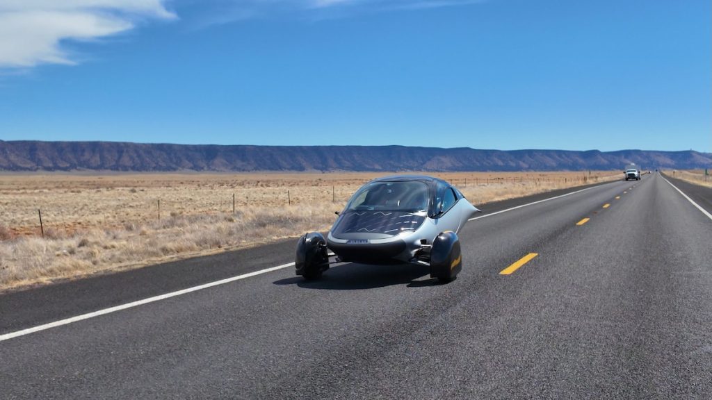 Dall'Arizona alla California - Lungo viaggio dell'auto solare Aptera. | Elettronauti.it
