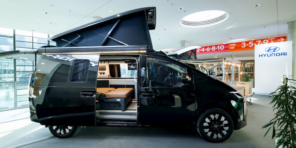 Hyundai Staria Camper EV: il viaggio elettrico diventa casa | Elettronauti.it