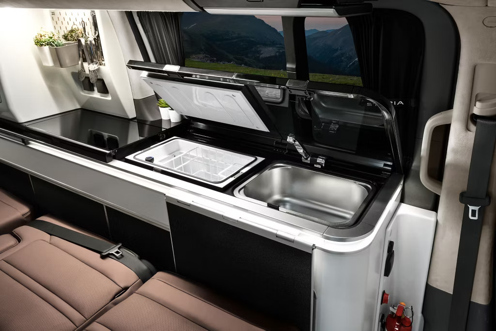 Hyundai Staria Camper EV: il viaggio elettrico diventa casa | Elettronauti.it